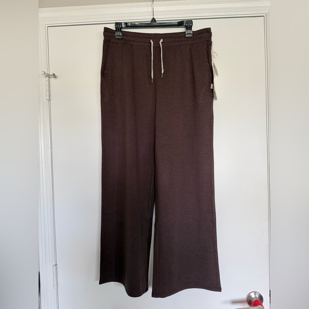 Vuori Halo Wide Leg SHORT NWT
